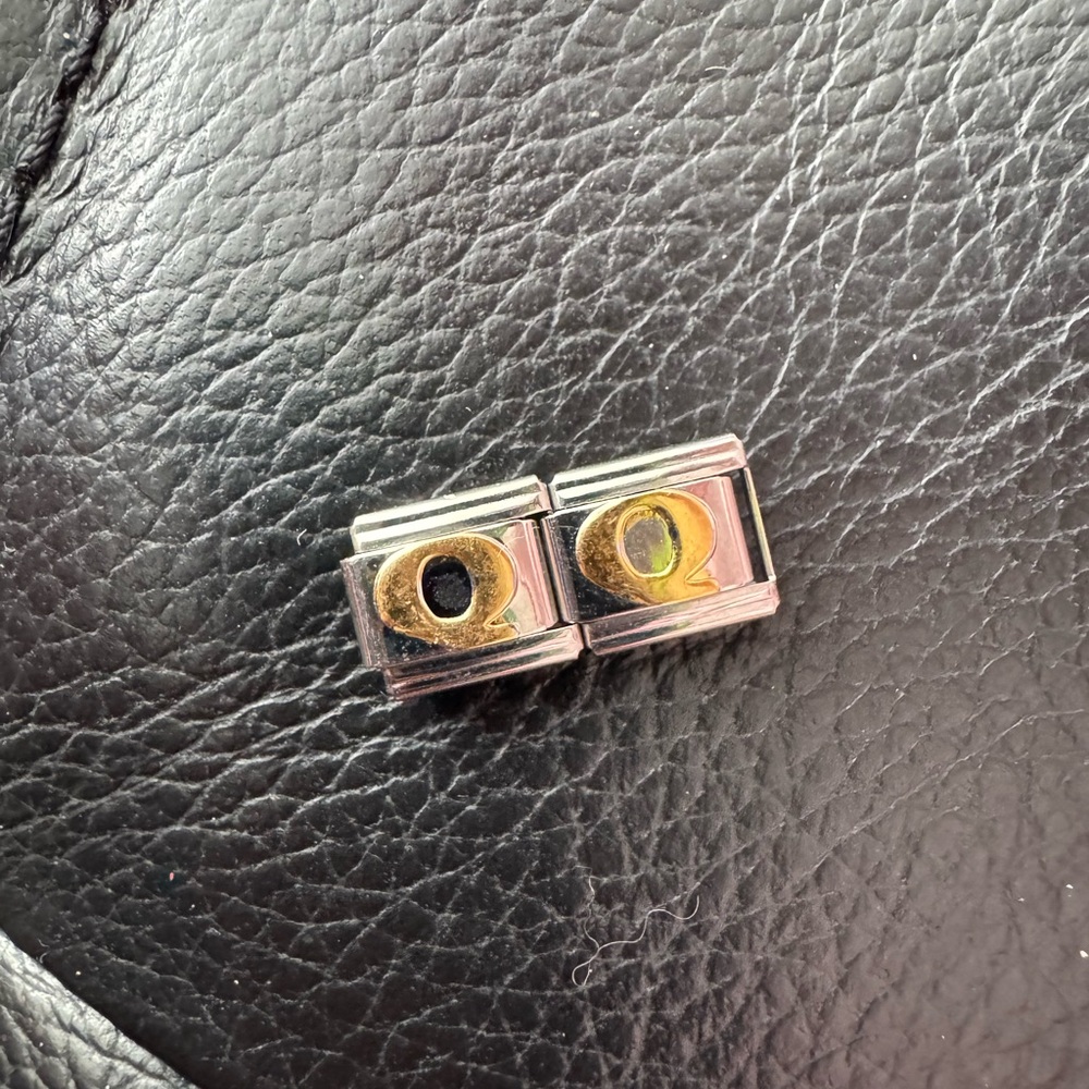 Letter Q Gold Tone Italian Charm Link